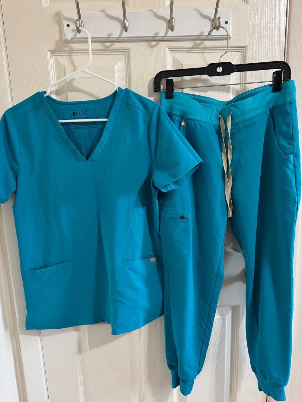 FIGS Teal Jogger Scrub Set - Women's